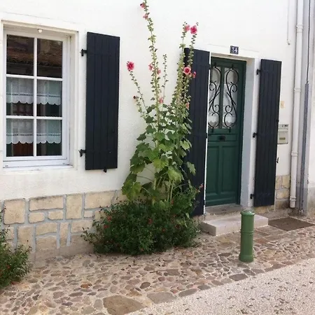 Сasa de vacaciones Charmante Maison Au Coeur Du Village De *