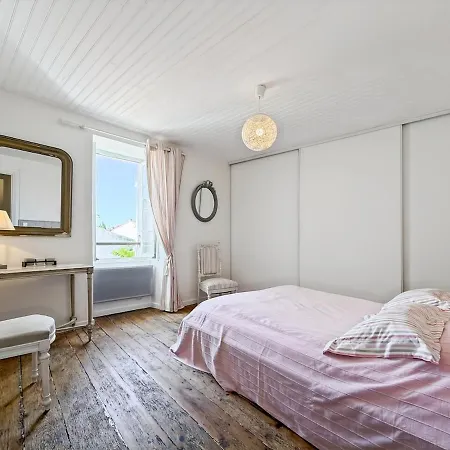 Prázdninový dům Charmante Maison Au Coeur Du Village De *